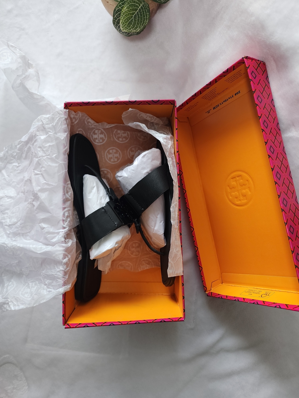 Tory Burch Black Miller Patent Thong Sandals - Picture 6 of 8